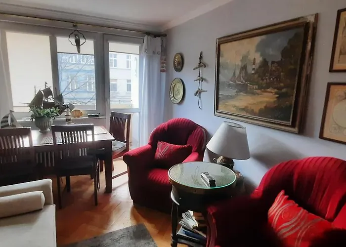 Kapitanska Kajuta شقة *